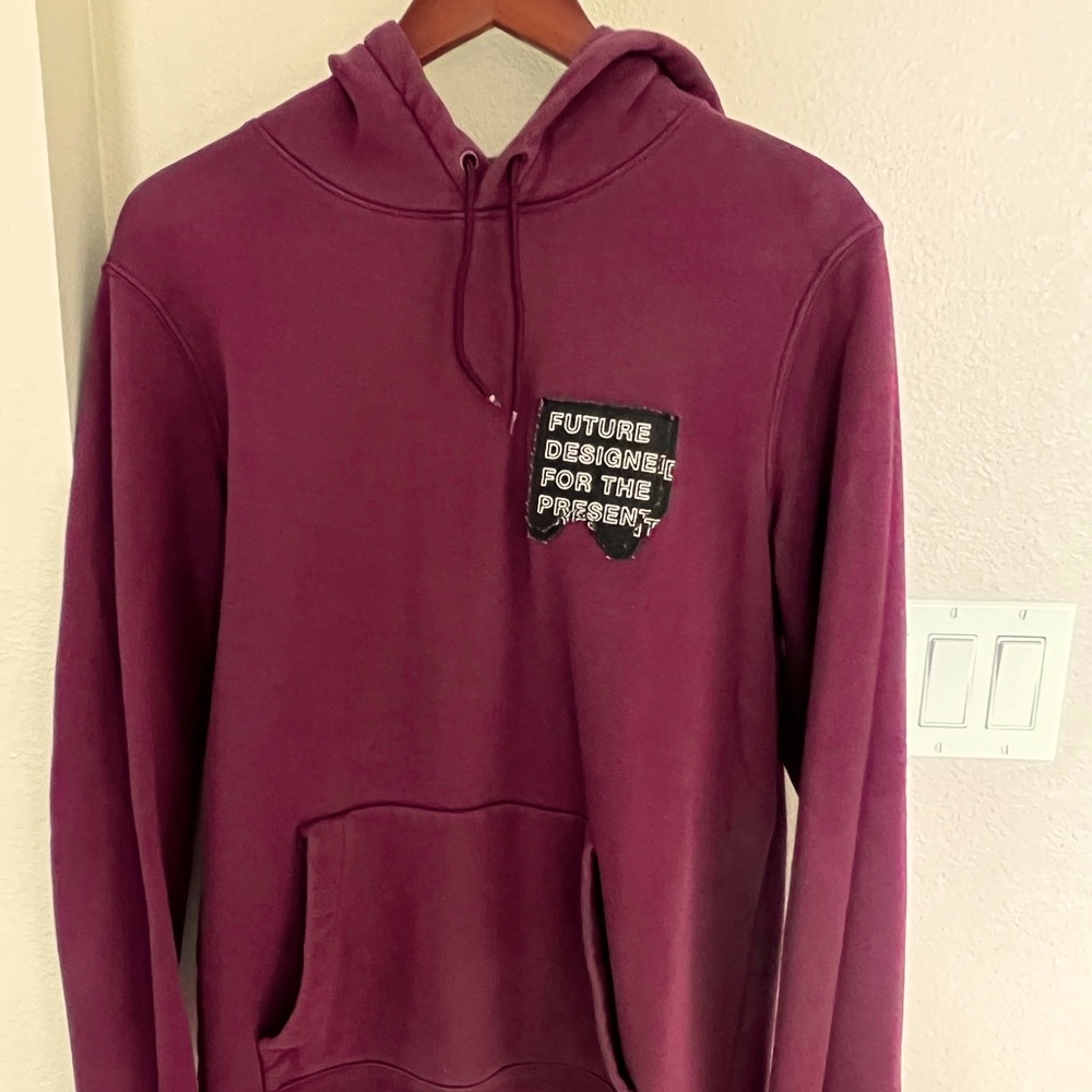 H&M Hoodie, same or next day shipping from a smoke and pet free 🏠